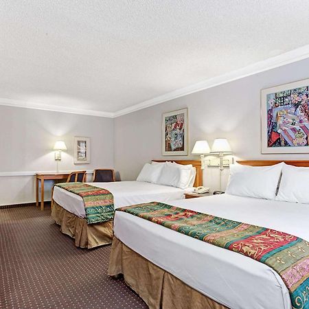 Days Inn By Wyndham Tucson City Center Zewnętrze zdjęcie