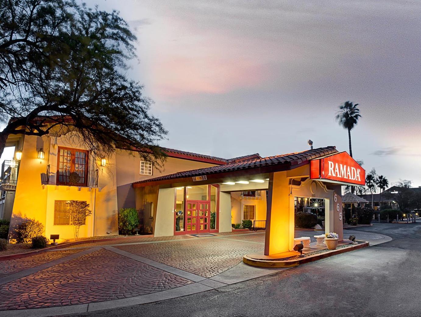 Days Inn By Wyndham Tucson City Center Zewnętrze zdjęcie