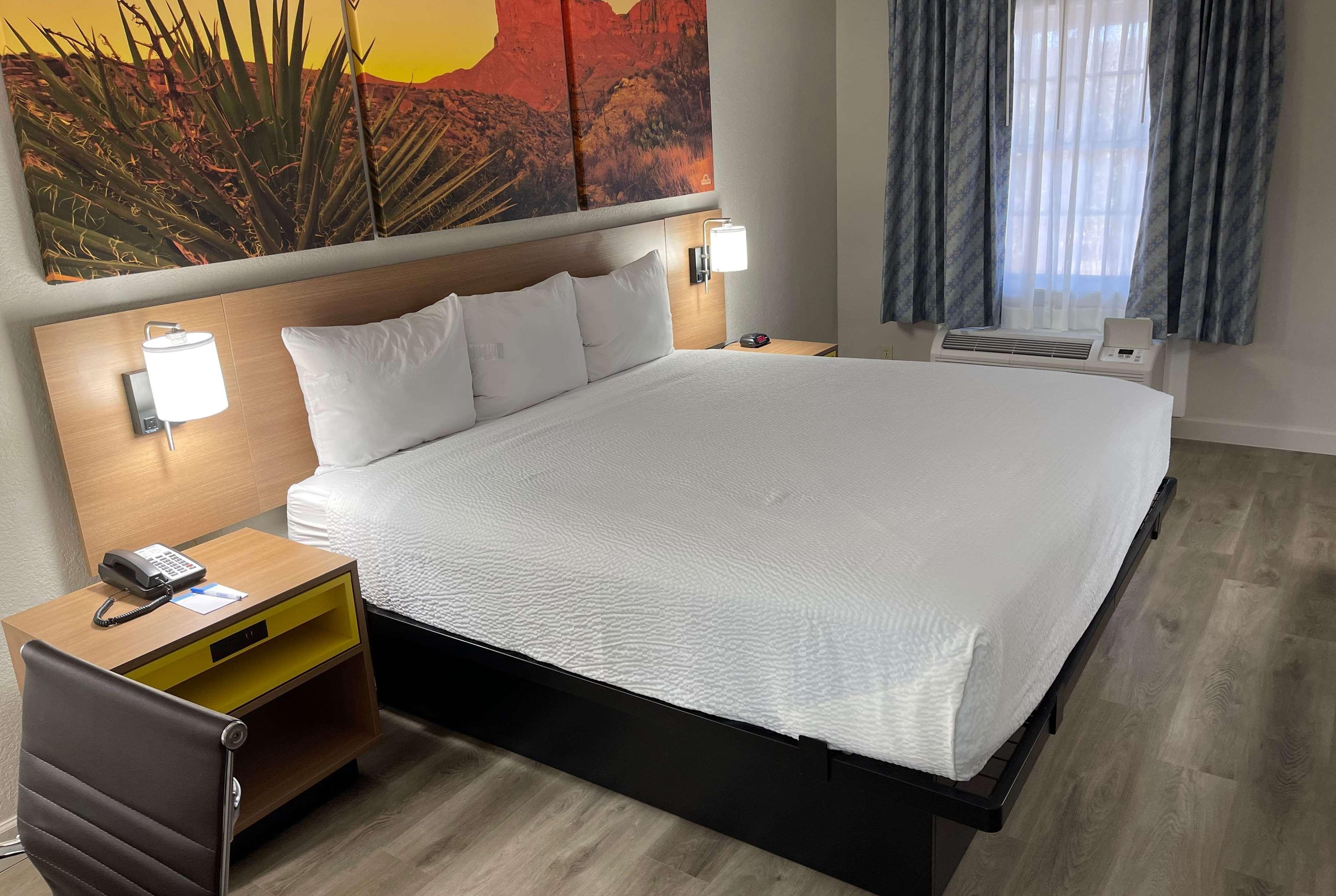 Days Inn By Wyndham Tucson City Center Zewnętrze zdjęcie